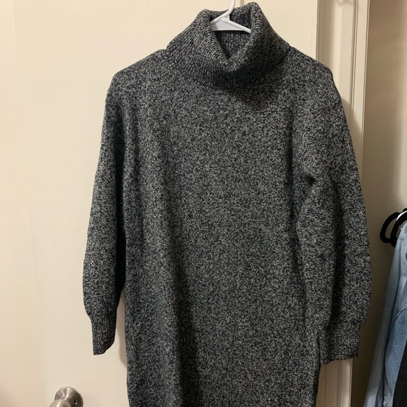 uniqlo turtleneck long-sleeve dress - Picture 2 of 5